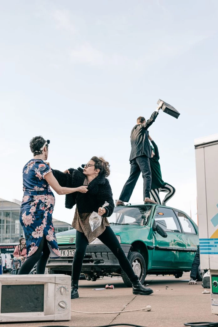 01_collectif-xanadou_road-movie-sur-place-et-sans-camera.png